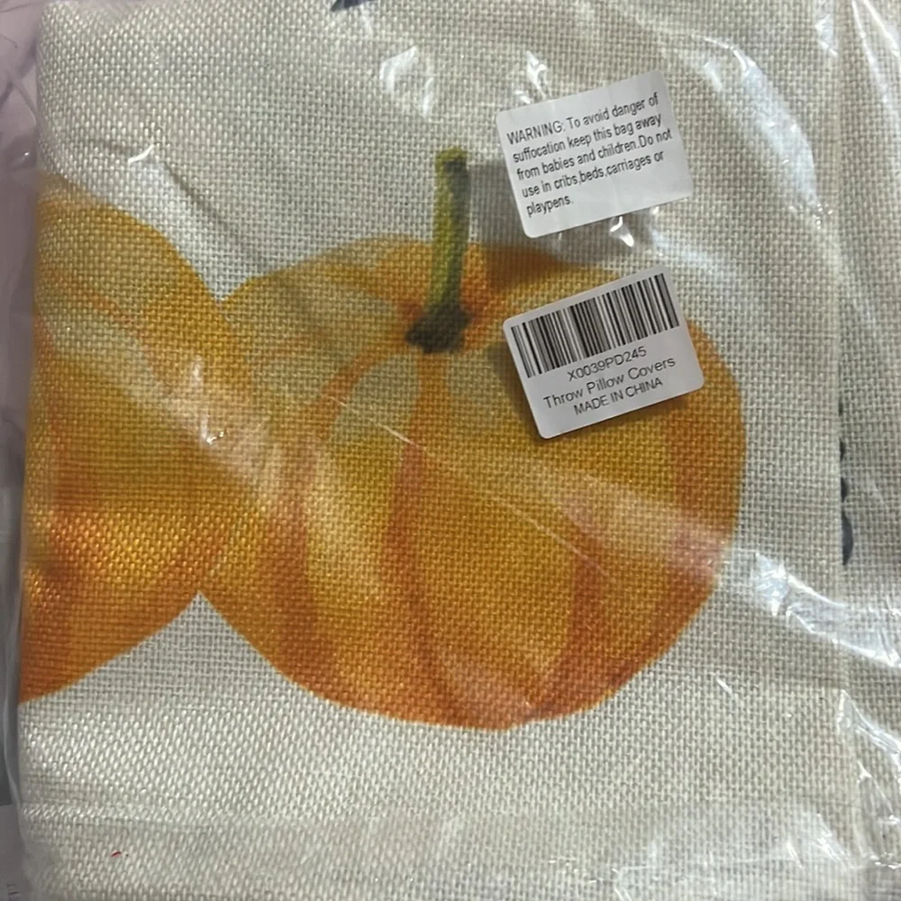 NWT set of 4 pillow covers. Zipper closure Fall Pumpkins Truck Autumn decor